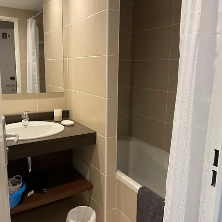 4 Pers Avec Terrasse, Animaux Admis - Fr-1-860-43 * Гурет